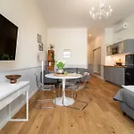 Malila Premium Szczepanski Square *