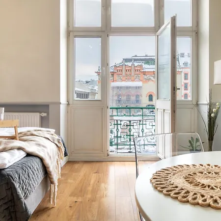 Malila Premium Szczepanski Square Апартаменты *